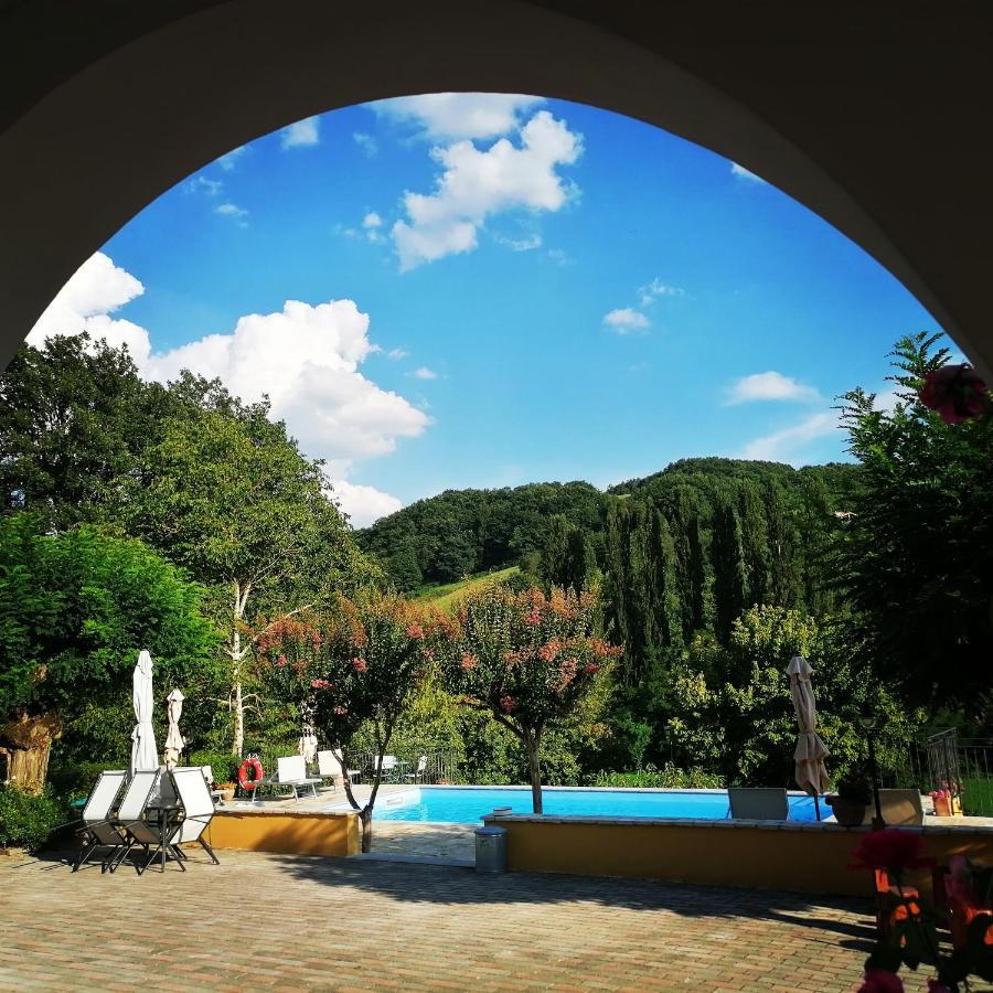 B&B Villa Ginevra Pietralunga  Bagian luar foto